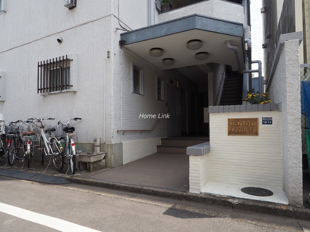 キャニオンマンション第2高島平　エントランス